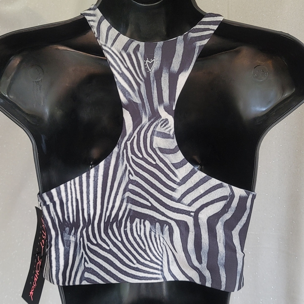 NWT Sport Bra/Yoga Top by Betsey Johnson - Picture 7 of 15